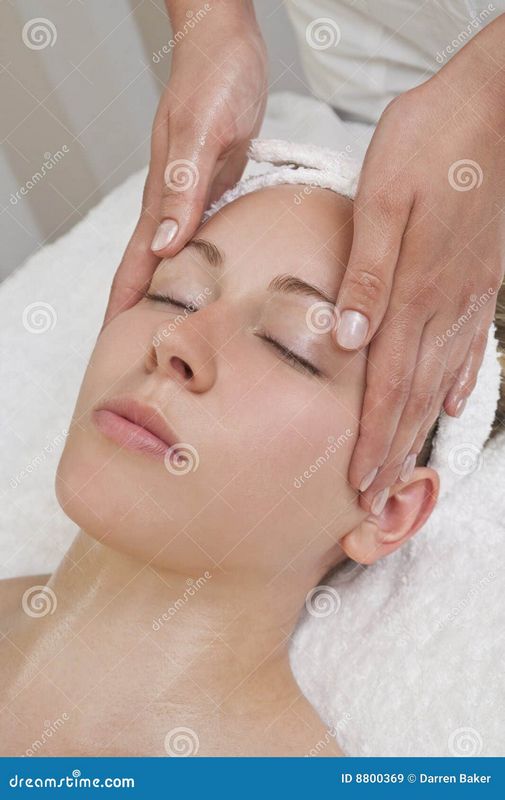 Masaje en Pareja 101: ¿Qué es, sus ventajas y qué esperar?